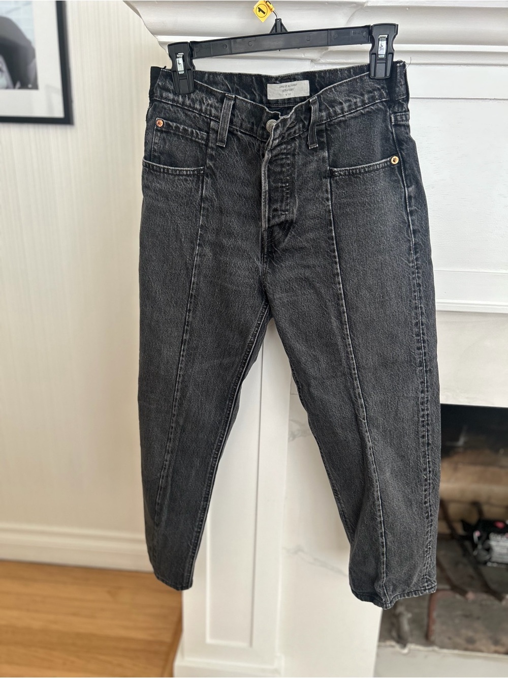 Levi's women’s Black Washed Slim Straight Jeans